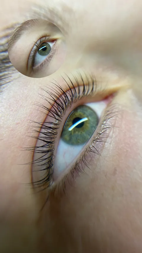 Bild 7 von 17 in der Galerie von "Studio.longlashes"