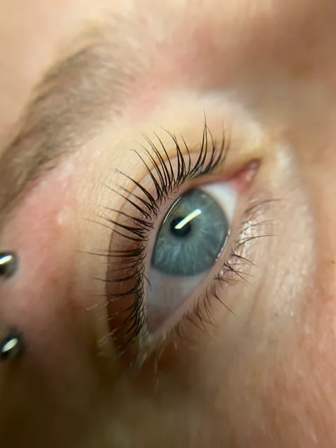 Bild 8 von 17 in der Galerie von "Studio.longlashes"