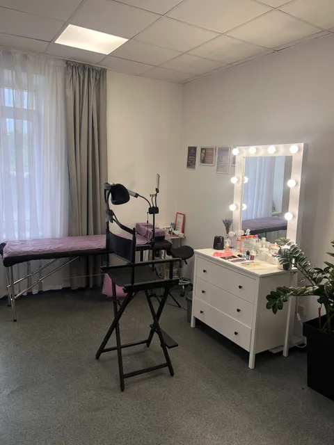 Зображення 1 з 4 у галереї "Ilona Beauty"