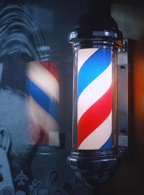 Зображення 7 з 10 у галереї ""Blade room""