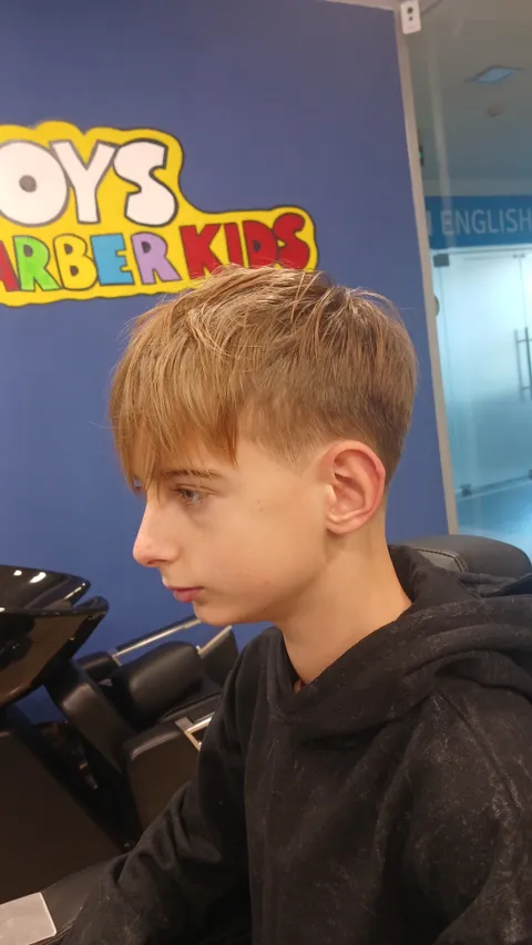 Зображення 3 з 21 у галереї "Boys BarberKids"