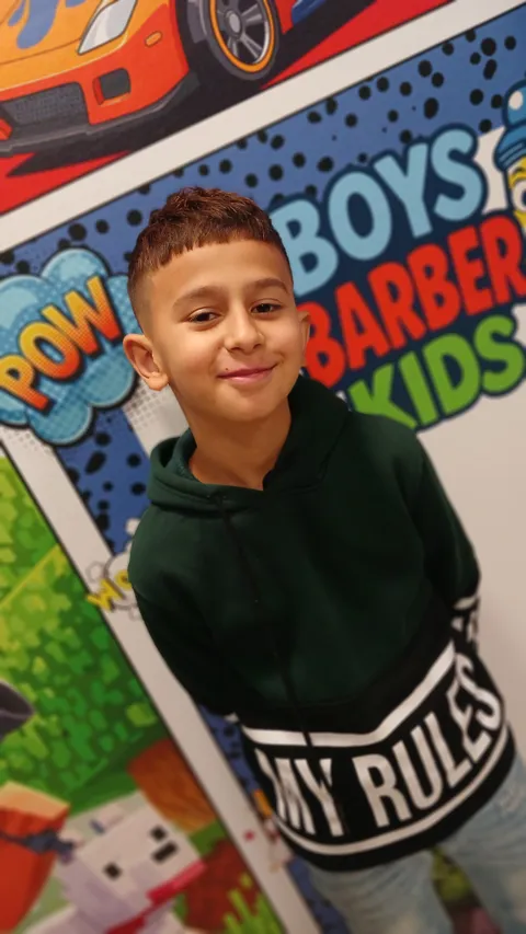 Зображення 1 з 21 у галереї "Boys BarberKids"