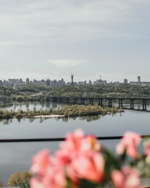 Зображення 1 з 18 у галереї "Вище Неба"