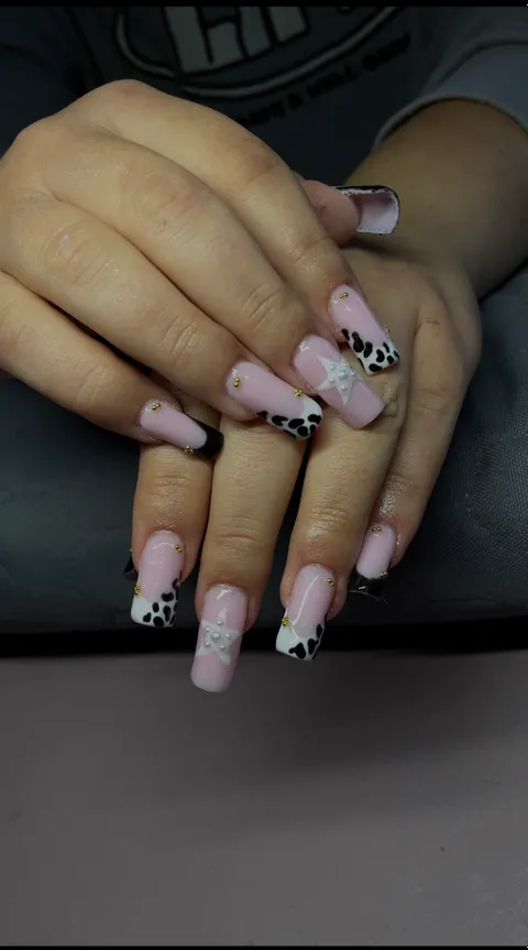Zdjęcie 2 z 5 w galerii "OLIV-RO Nails"