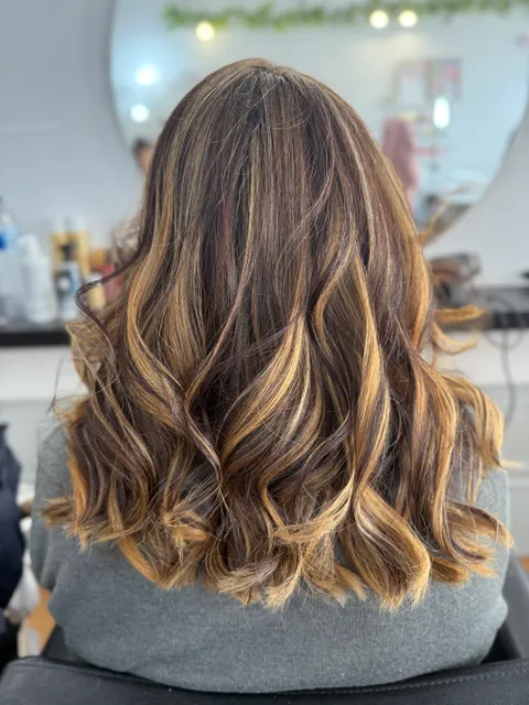 Imagem 10 de 10 na galeria de "Eliete Cabeleireira"