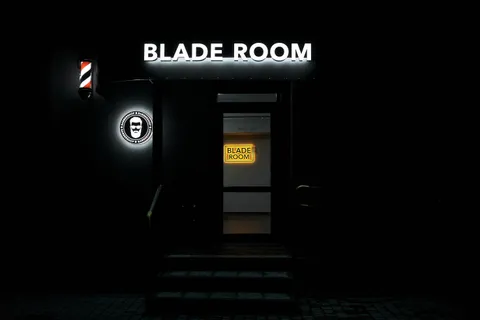 Зображення 10 з 10 у галереї ""Blade room""