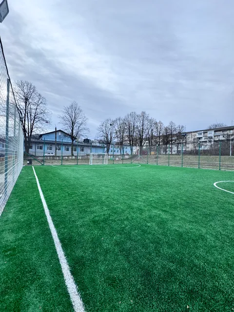 Зображення 1 з 9 у галереї "October Arena Chernivtsi"