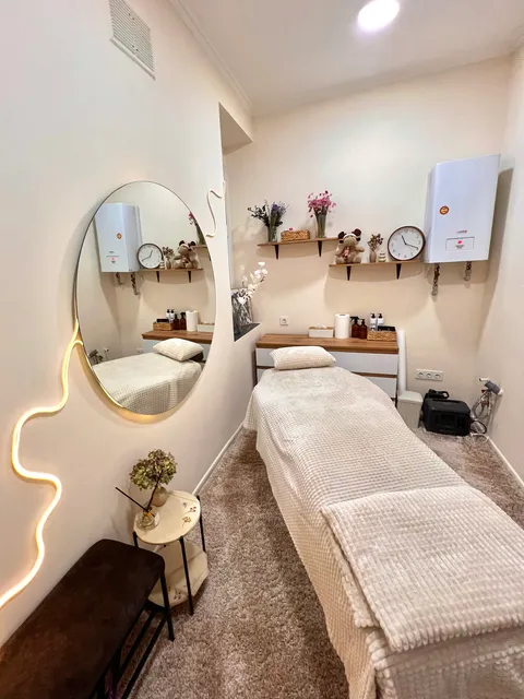 Зображення 1 з 8 у галереї "relight.massage"