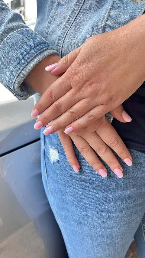 Bild 6 von 9 in der Galerie von "Olena Triskalo Kosmetik"