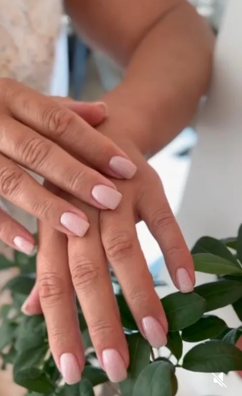 Bild 7 von 9 in der Galerie von "Olena Triskalo Kosmetik"