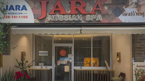 "Luxury spa mahipalpur" gallery image 2 of 15