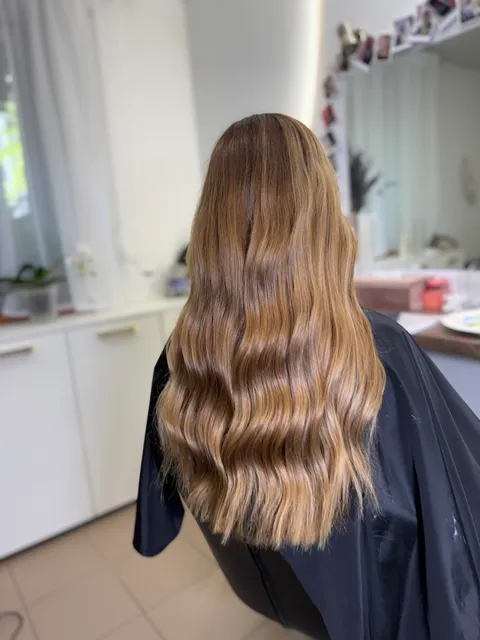 Зображення 4 з 18 у галереї "Keratin studio"
