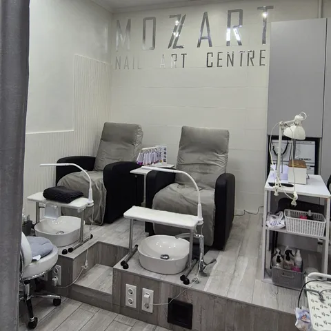 Зображення 3 з 8 у галереї "MOZART Nail Art Centre"