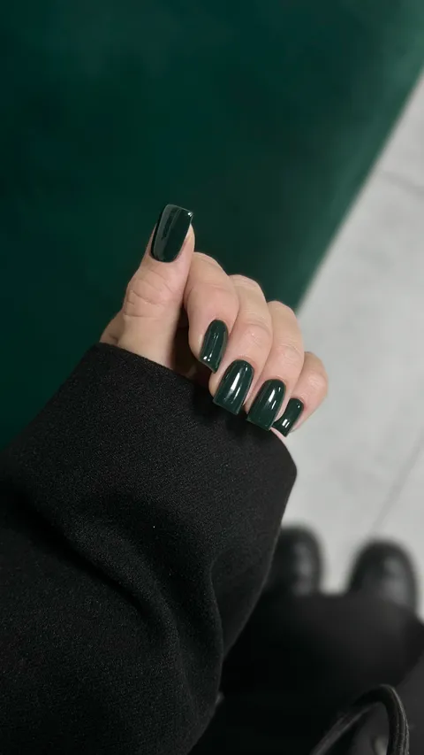 Зображення 8 з 10 у галереї "NUDE nailspace"