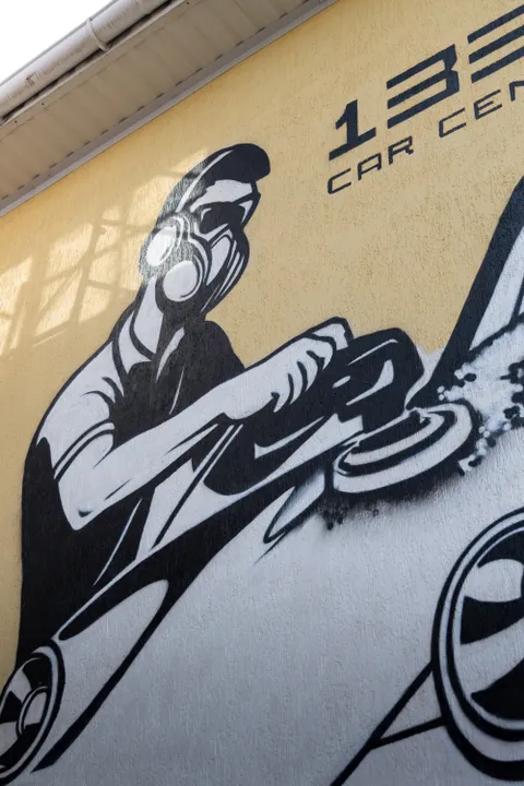 Зображення 4 з 5 у галереї "1333 Car Сenter"