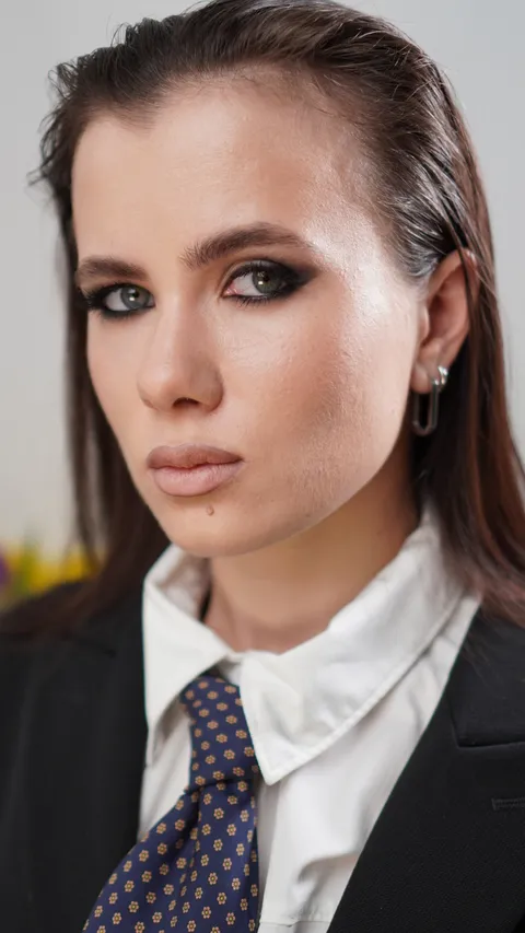 Зображення 2 з 13 у галереї "Victoria Shvets makeup"