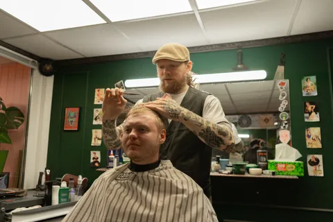 Зображення 3 з 3 у галереї "CUT IT REAL"