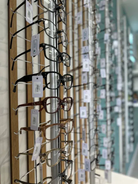 Зображення 3 з 22 у галереї "CentrZoru_Optics"