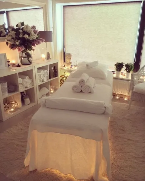 Image 1 of 6 in the gallery of "Blissful Body Relaxation Massage"