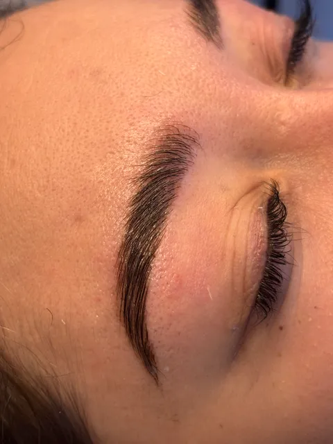 Bild 10 von 17 in der Galerie von "Studio.longlashes"