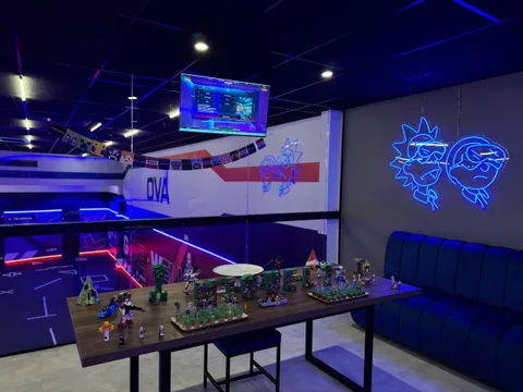Imagem 9 de 15 na galeria de "OVA"