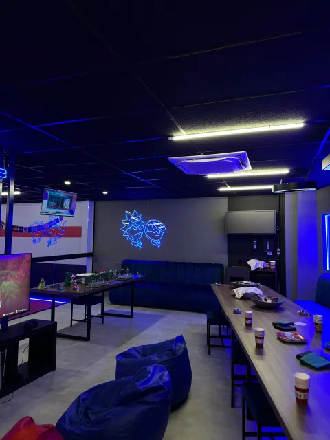 Imagem 10 de 15 na galeria de "OVA"