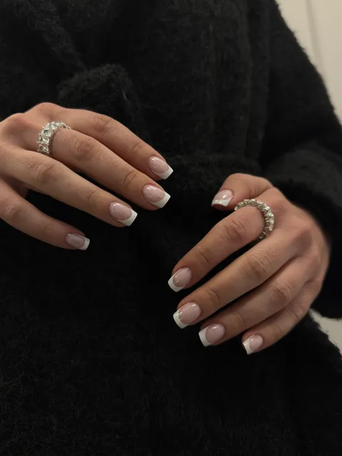 Изображение 1 от 47 в галерията на "Salon Arte"