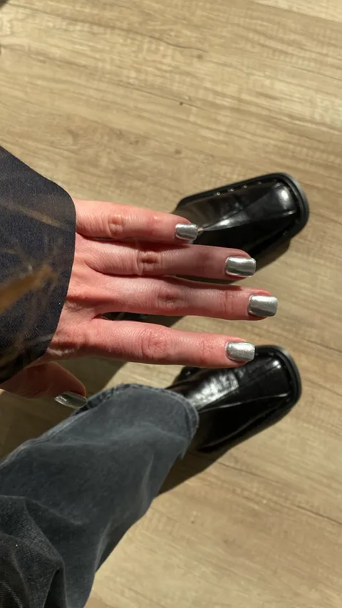 Bild 1 von 15 in der Galerie von "Urban Nail Lab"