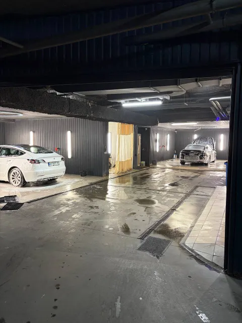Зображення 2 з 11 у галереї "AQUAPARKING"
