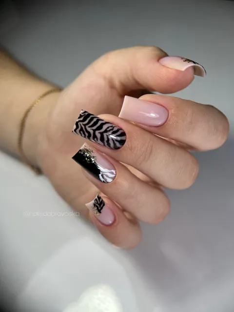 Зображення 4 з 11 у галереї "nails.dobrovolska"