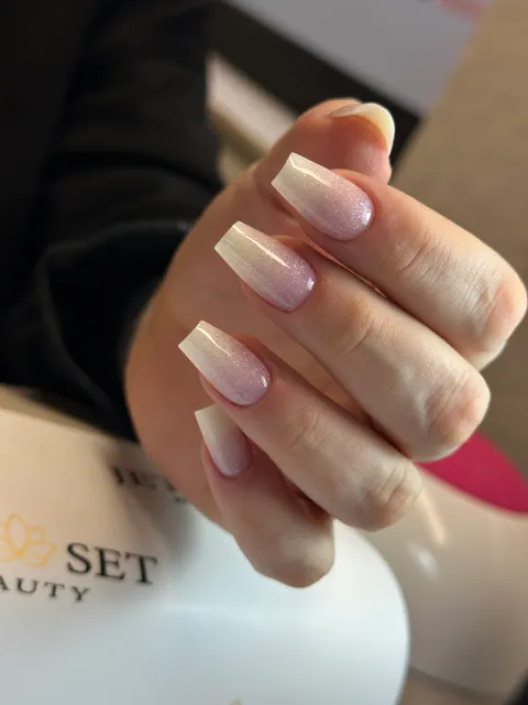 Bild 2 von 32 in der Galerie von "Be Perfect Beauty Salon"