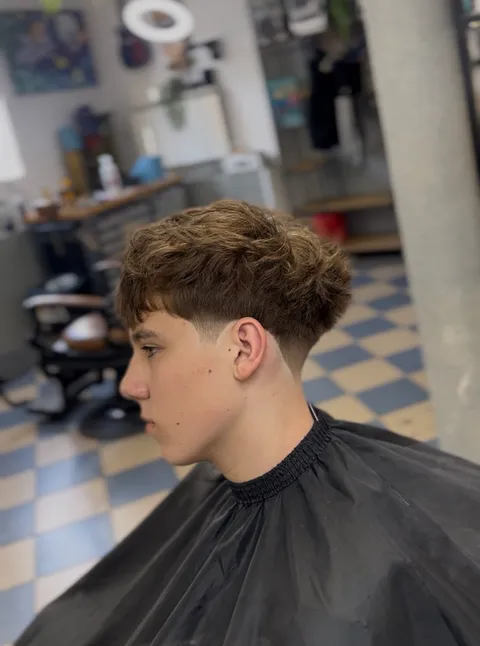 Зображення 10 з 11 у галереї "SNICKERS BARBER"