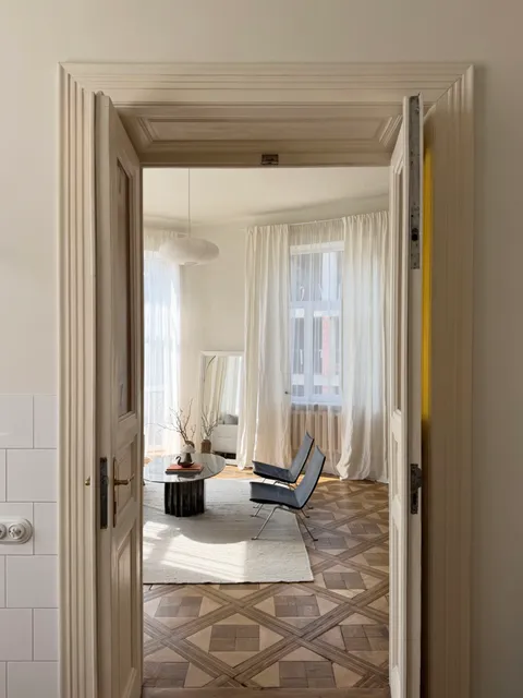Зображення 1 з 13 у галереї "Lebіdka Home"