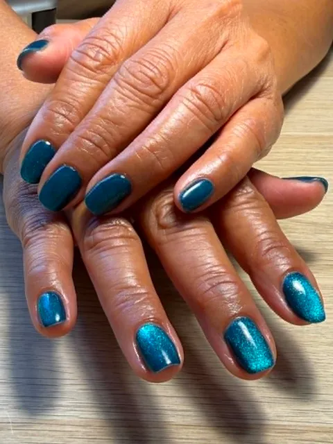 Afbeelding 10 van 17 in de galerij van "Auvri NailStudio"
