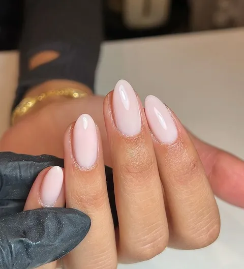 Afbeelding 5 van 17 in de galerij van "Auvri NailStudio"