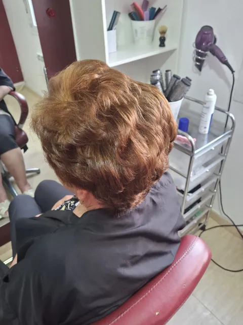 Imagen 6 de 18 en la galería de "Mimi peluqueria y estetica"