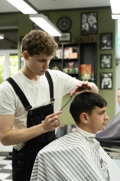 Зображення 10 з 10 у галереї "Che Barbers"