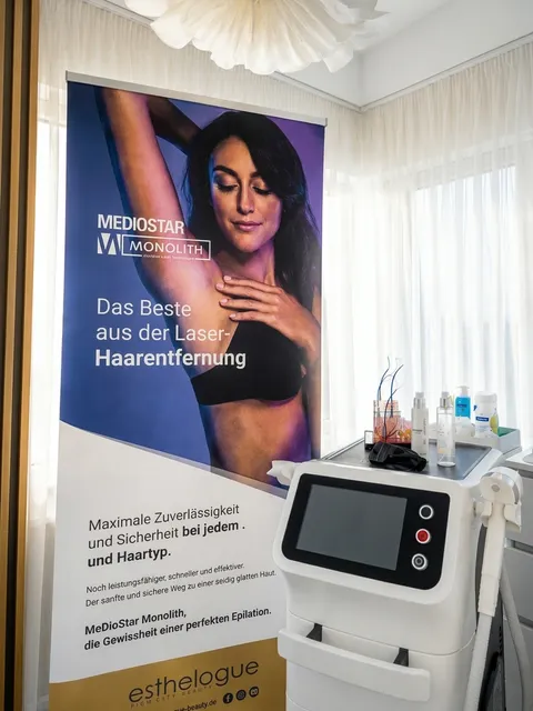 Bild 7 von 14 in der Galerie von "Silk Body Lab"