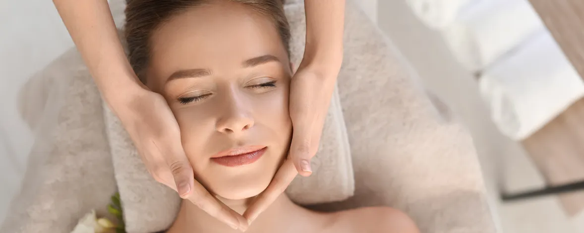 Как выбрать массажный стол 