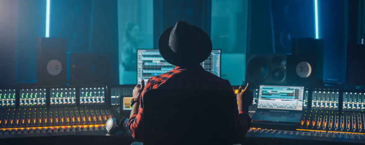 Booking software for sound studios