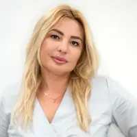 Елена Якас