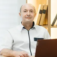 Александр Иванов