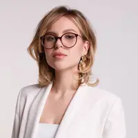 Анна-Мария Шенгур