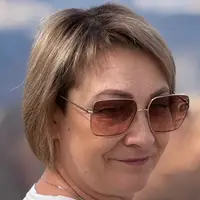 Олена Крюкова