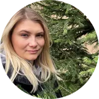 Яна Фоменко