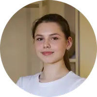 Юлія Молодший майстер