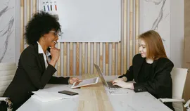 Wie Unternehmen ihre Verwaltungskosten senken können