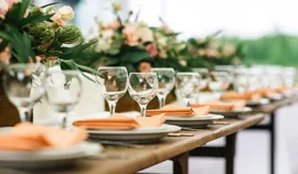 Renting a banquet hall with online bookings