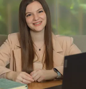 https://storage2.easyweek.io/processed/images/2024-12-26/abeb119ad66f7248f5221cfe368b65deabfa3bb69935c5a7fb840162b9d3d2c3_1533x2300.jpg