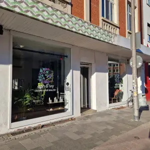 Salome Friseurmeisterin (Stuhlmiete im Ash & Ivy)